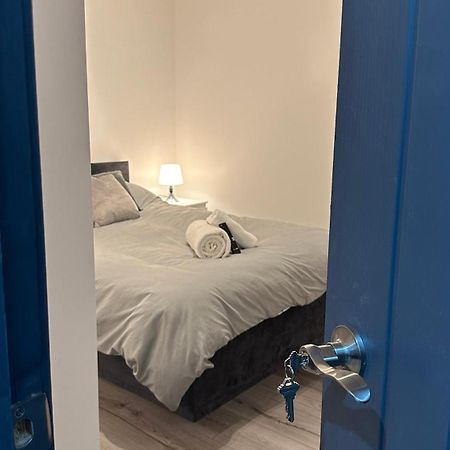 Modern 2 Bed Near Turf Moor Football Stadium, Parks, Canal And Lake Burnley Exteriér fotografie