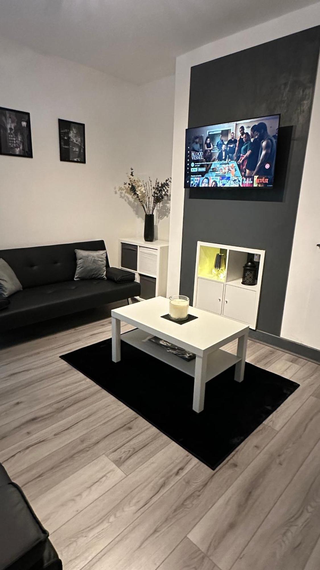Modern 2 Bed Near Turf Moor Football Stadium, Parks, Canal And Lake Burnley Exteriér fotografie